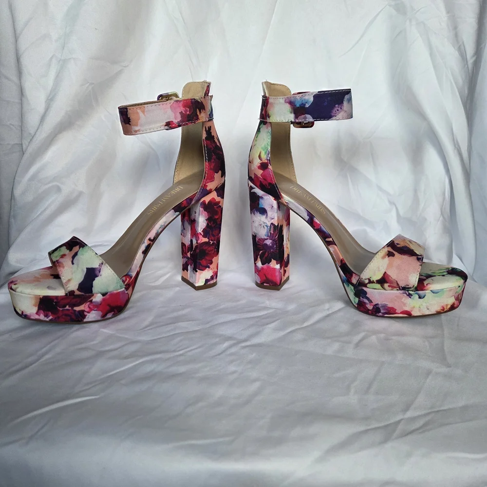Women's Floral Platform Heels - Picture 16 of 16